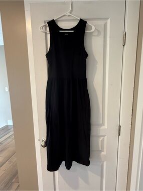Sonoma Black Sleeveless Midi Dress with Gathered Waist